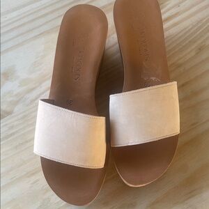 Women's Tan Slide Sandals